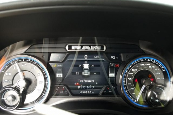 фото RAM 1500 LIMITED