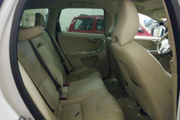 фото Volvo XC60 PREMIER