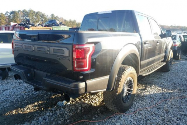 фото Ford F-150 RAPTOR