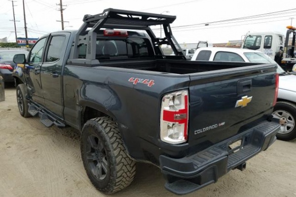 фото Chevrolet COLORADO LT