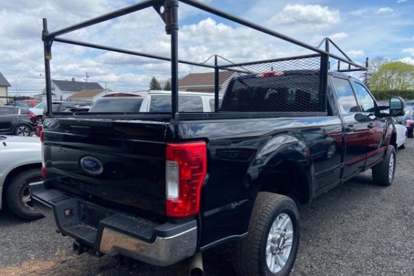 фото Ford F-150 SUPER DUTY