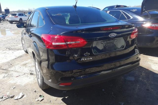 фото Ford Focus SE