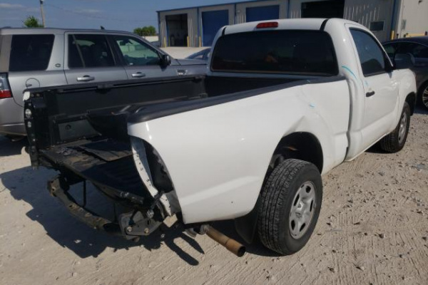 фото TOYOTA TACOMA