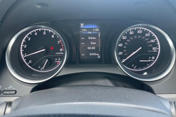 фото Toyota Camry LE