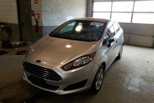 фото Ford Fiesta SE