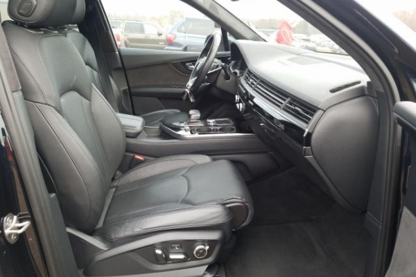 фото Audi Q7 PRESTIGE