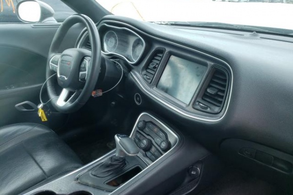 фото Dodge Challenger SXT