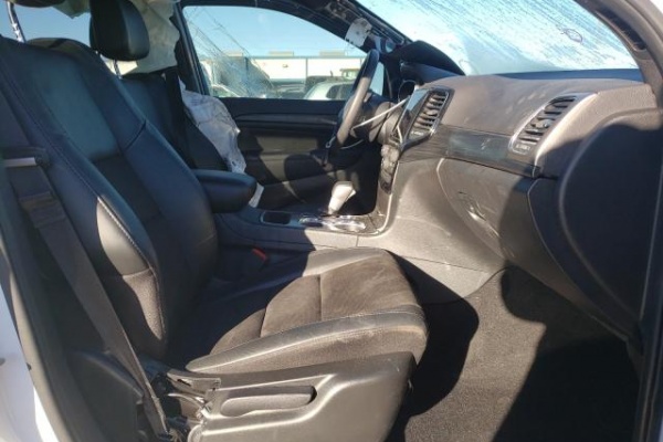 фото jeep  GRAND CHEROKEE LAREDO