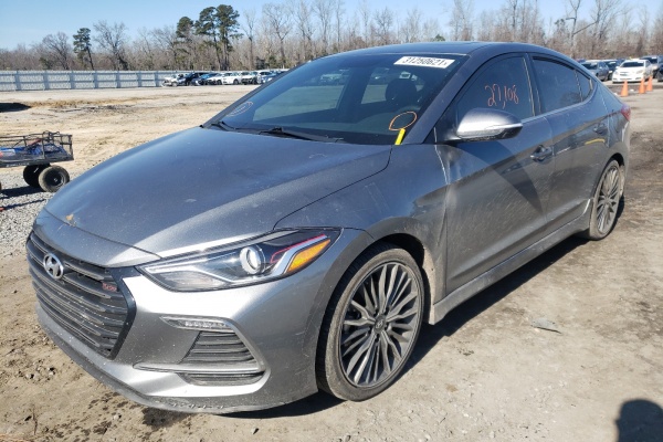 фото Hyundai Elantra Sport