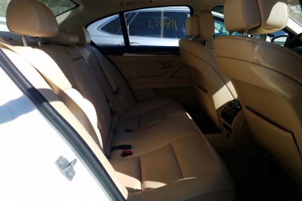 фото BMW 528 XI