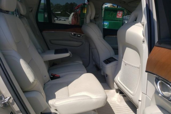 фото Volvo XC90 T6