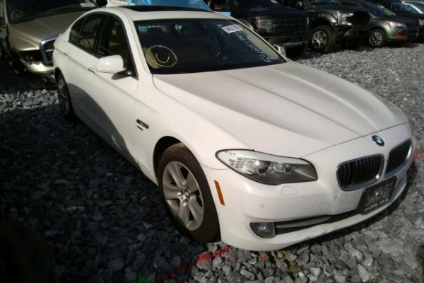 фото BMW 528 XI