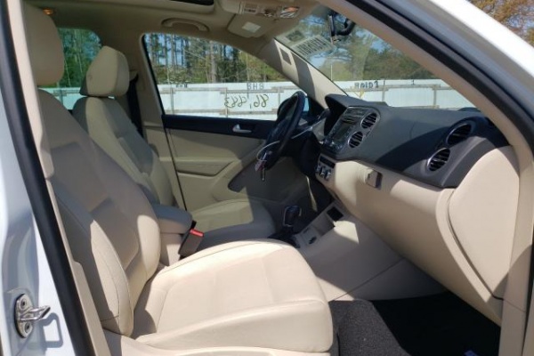 фото Volkswagen TIGUAN