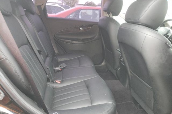 фото Infiniti QX50