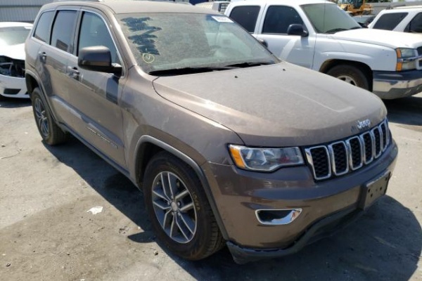 фото jeep  GRAND CHEROKEE LAREDO