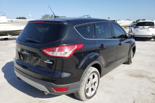 фото Ford Escape SE