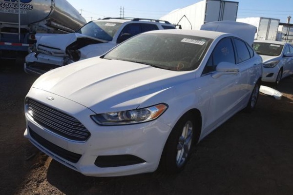 фото Ford Fusion SE