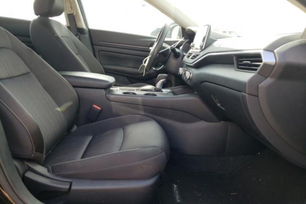 фото Nissan Altima S