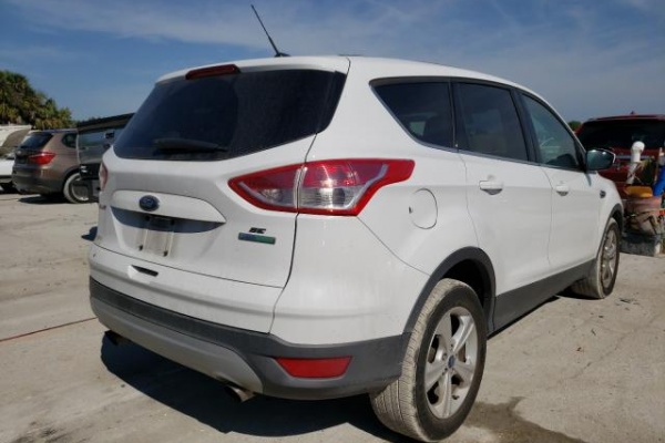 фото Ford Escape SE