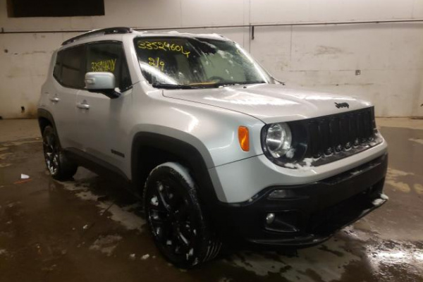 фото JEEP RENEGADE LATITUDE