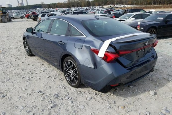 фото Toyota AVALON XLE