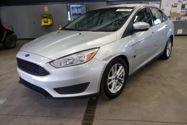 фото Ford Focus SE
