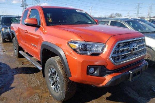 фото TOYOTA TACOMA
