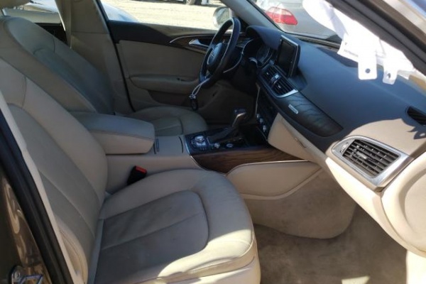 фото Audi A6 Premium