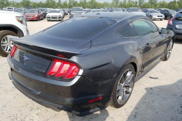 фото Ford Mustang