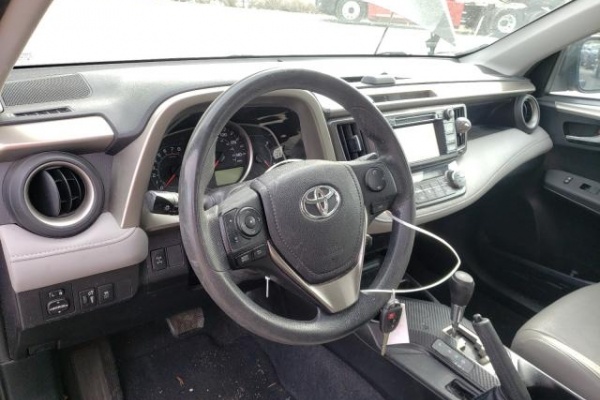фото Toyota RAV4 XLE