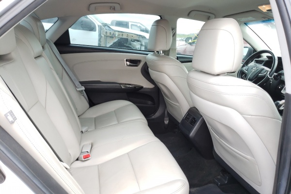 фото Toyota Avalon XLE