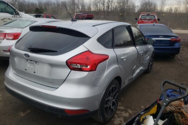 фото Ford Focus SEL