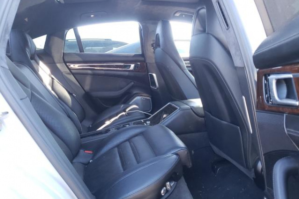 фото PORSCHE PANAMERA TURBO S E-HYBRID