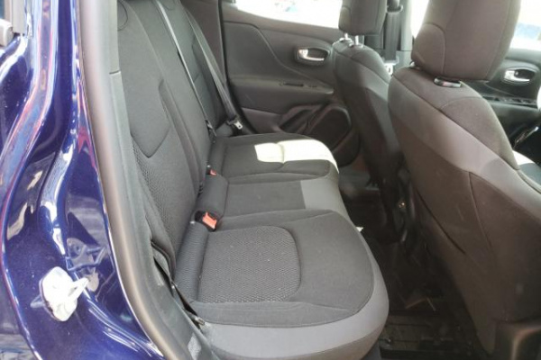 фото JEEP RENEGADE LATITUDE