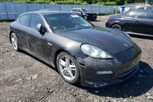 фото PORSCHE PANAMERA 2
