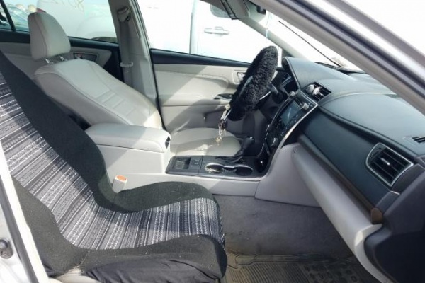 фото Toyota Camry LE