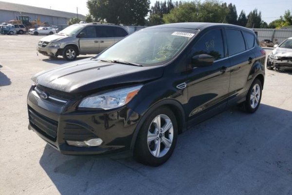 фото Ford Escape SE