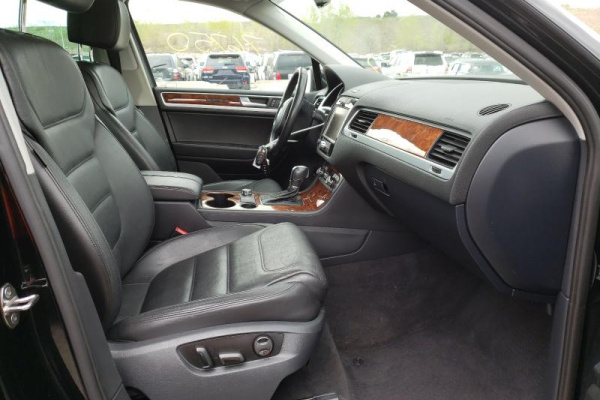 фото Volkswagen TOUAREG V6