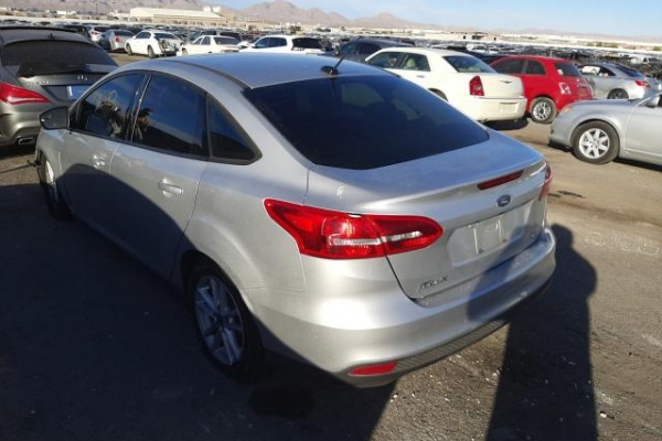 фото Ford Focus SE