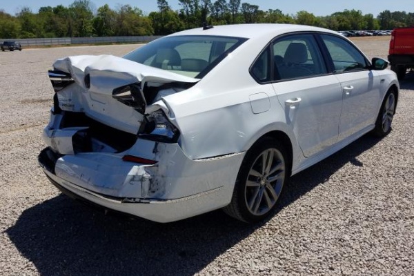 фото Volkswagen Passat S