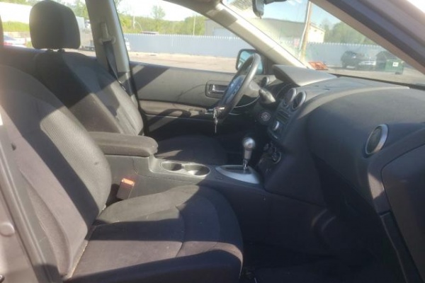 фото Nissan ROGUE S