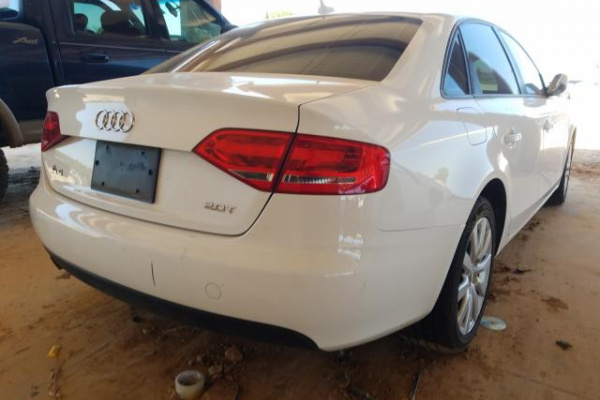 фото AUDI A4 PREMIUM