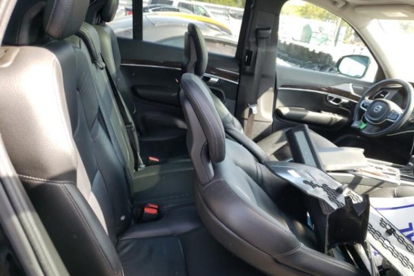 фото Volvo XC90 T6