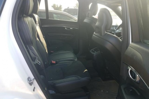 фото Volvo XC90 T6