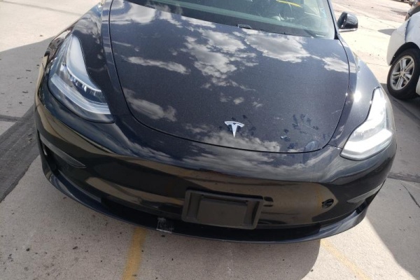 фото Tesla MODEL 3