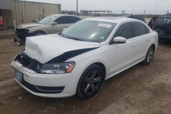 фото Volkswagen Passat SE