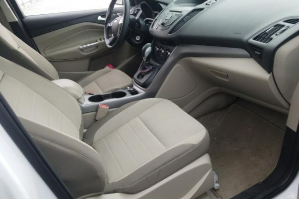 фото Ford Escape SE