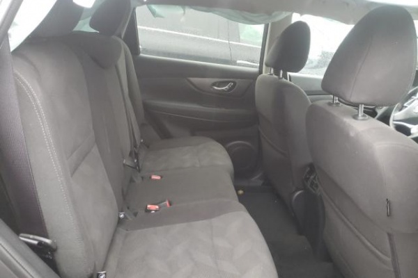 фото Nissan Rogue S