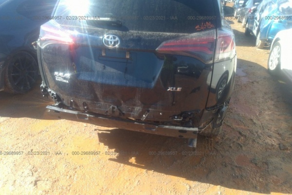 фото Toyota RAV4 XLE