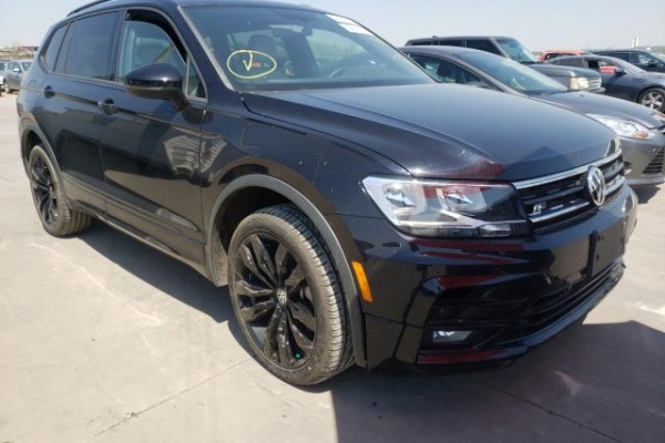фото Volkswagen Tiguan SE